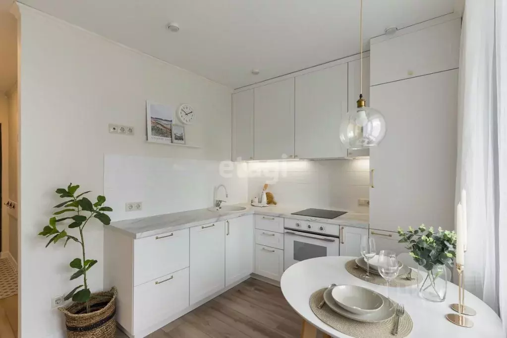 1-к кв. Тюменская область, Тюмень ул. Валентины Трофимовой, 5 (41.0 м) - Фото 1