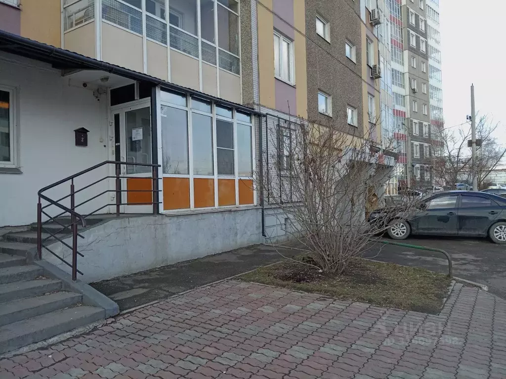 6-к кв. Красноярский край, Красноярск Северный мкр, ул. Шумяцкого, 11 ... - Фото 0