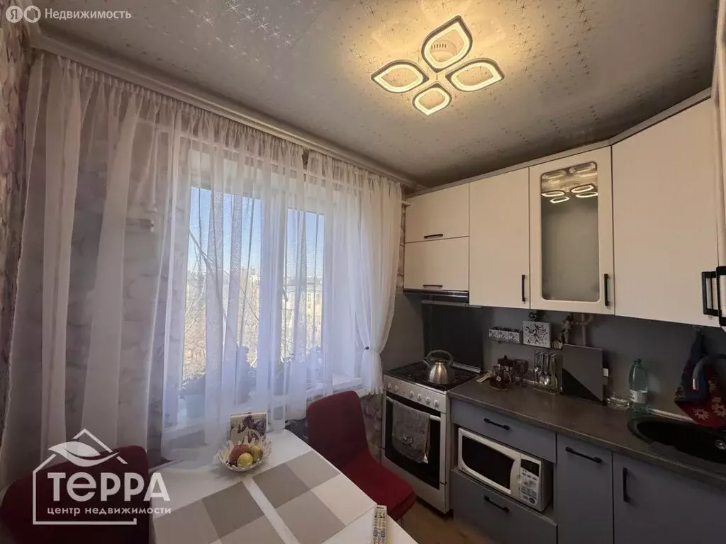 3-комнатная квартира: Евпатория, улица Фрунзе, 34 (56 м) - Фото 2