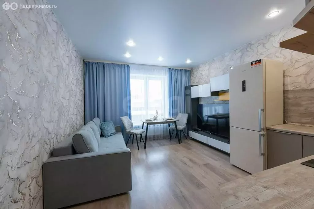 3-комнатная квартира: Пермь, улица Овчинникова, 15А (58.4 м) - Фото 1