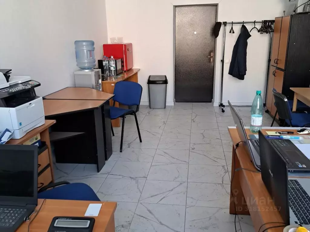 Офис в Свердловская область, Екатеринбург ул. Малышева, 36 (25 м) - Фото 0