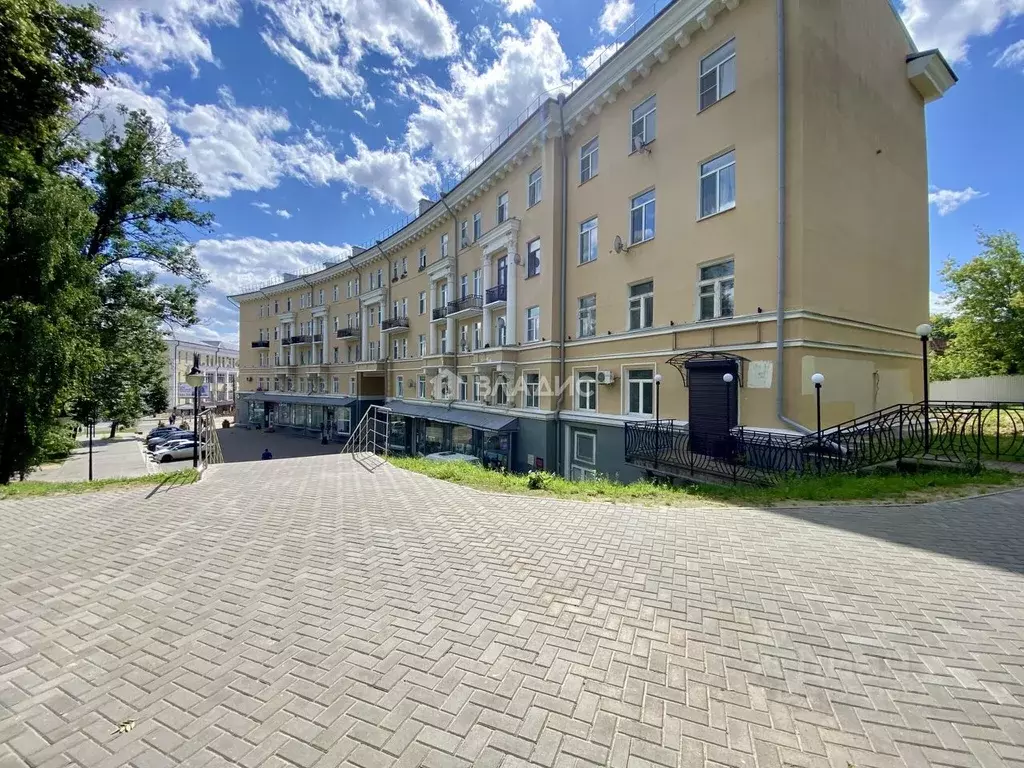 2-к кв. Смоленская область, Смоленск ул. Дзержинского, 2 (60.2 м) - Фото 0