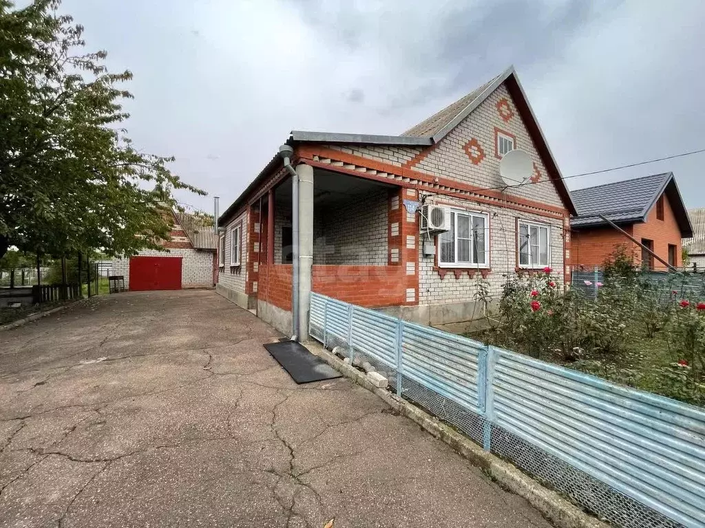 Дом в Краснодарский край, Динской район, с. Красносельское, Светлый ... - Фото 1