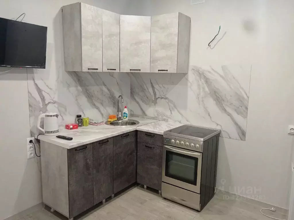 2-к кв. Хакасия, Абакан ул. Генерала Тихонова, 4 (72.0 м) - Фото 1