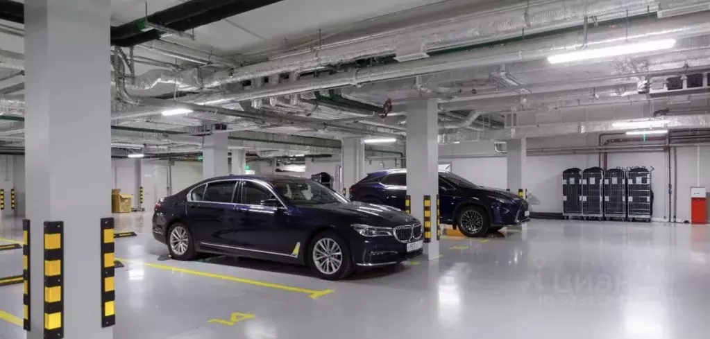 Гараж в Москва Новинский бул., 8С2 (16 м) - Фото 1