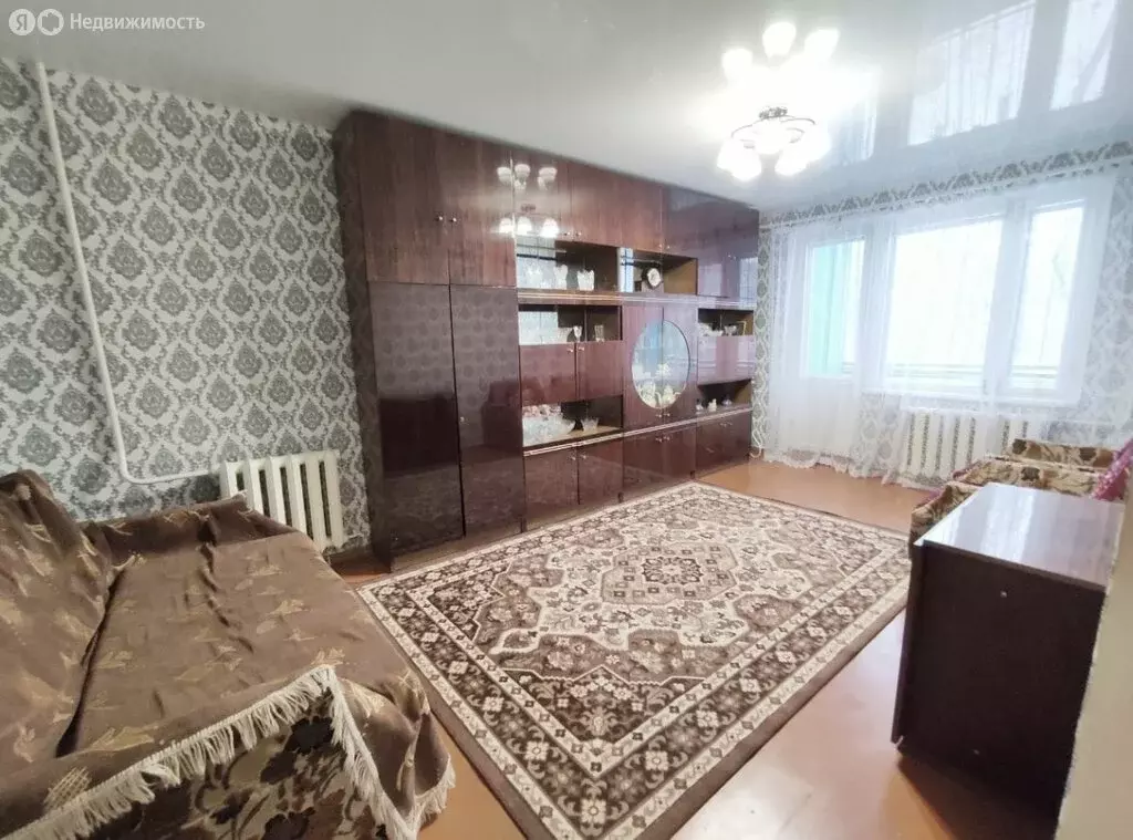 3-комнатная квартира: Кинель, улица Маяковского, 86 (64 м) - Фото 1