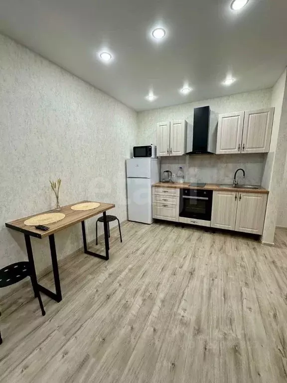 1-к кв. Тюменская область, Тюмень ул. Василия Малкова, 12 (36.0 м) - Фото 1