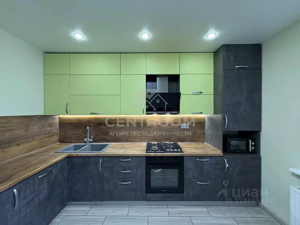 2-к кв. Татарстан, Казань ул. Зур Урам, 1И (68.5 м) - Фото 1