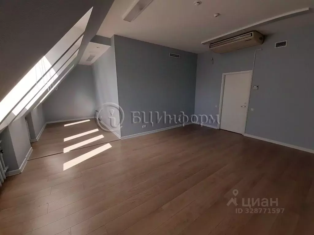 Офис в Санкт-Петербург 7-я Васильевского острова линия, 44 (30 м) - Фото 1