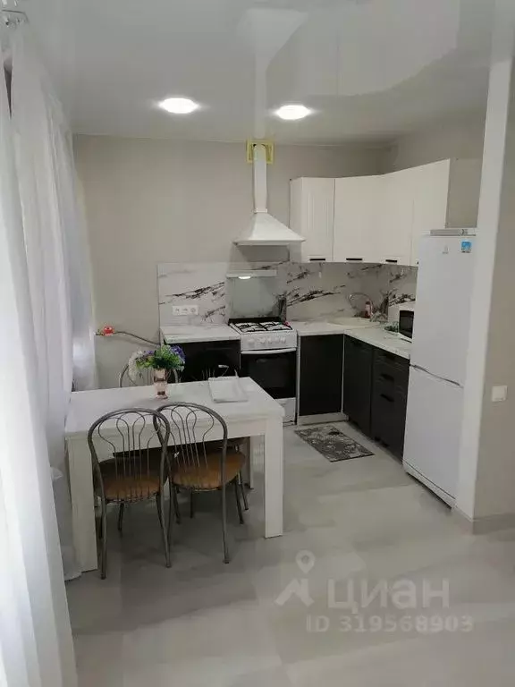 2-к кв. Волгоградская область, Волгоград Новороссийская ул., 16 (56.0 ... - Фото 0