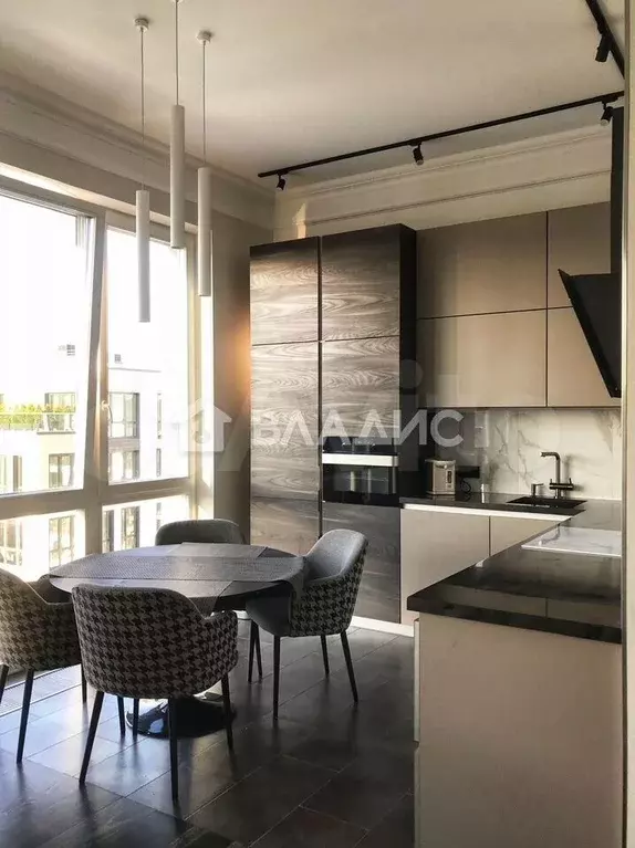 3-к. квартира, 82 м, 5/5 эт. - Фото 1