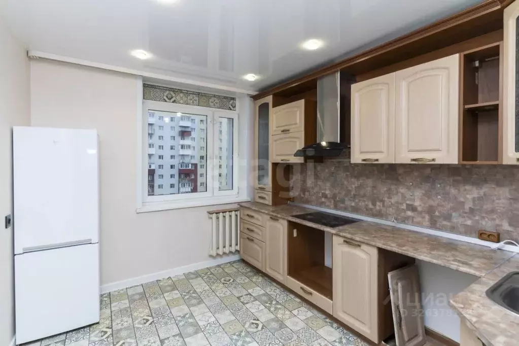 2-к кв. Тюменская область, Тюмень ул. Прокопия Артамонова, 6к1 (59.7 ... - Фото 1