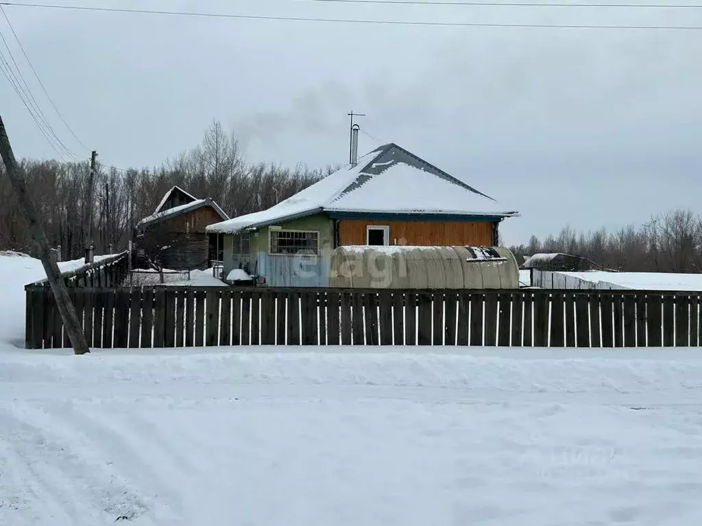 Дом в Алтайский край, Бийский район, с. Большеугренево Советская ул., ... - Фото 1