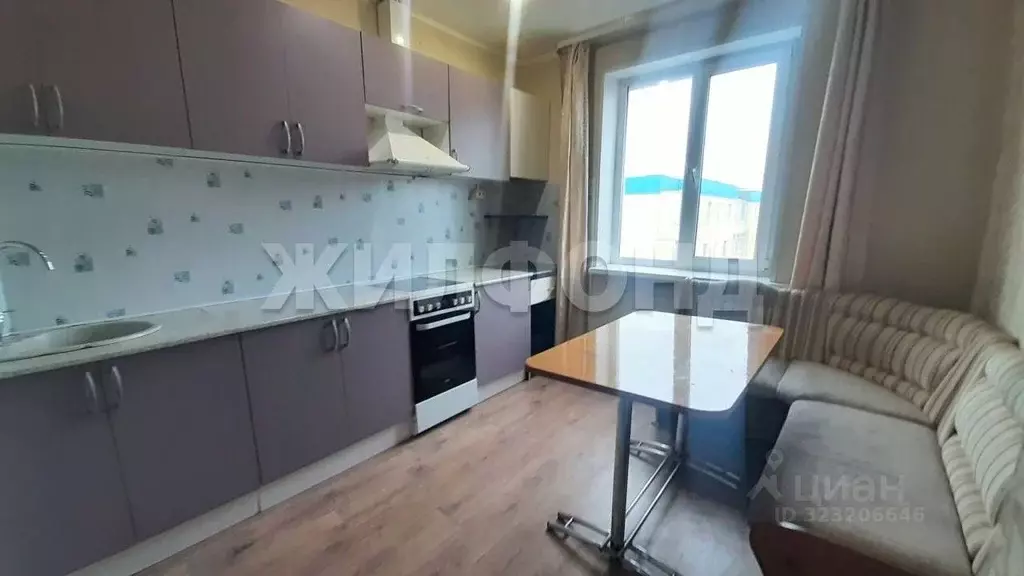 2-к кв. Ханты-Мансийский АО, Когалым Ленинградская ул., 37 (54.7 м) - Фото 1