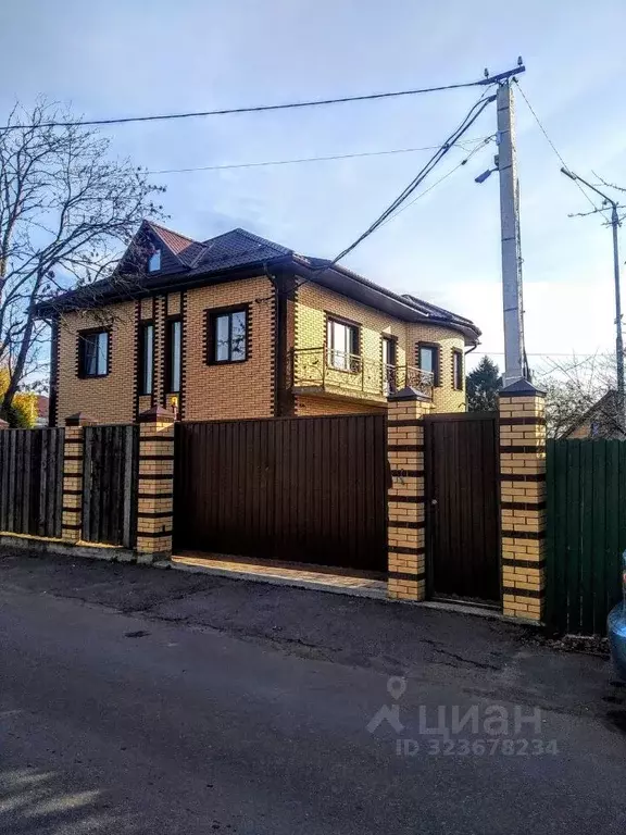 Дом в Московская область, Красногорск городской округ, Нахабино пгт ... - Фото 1