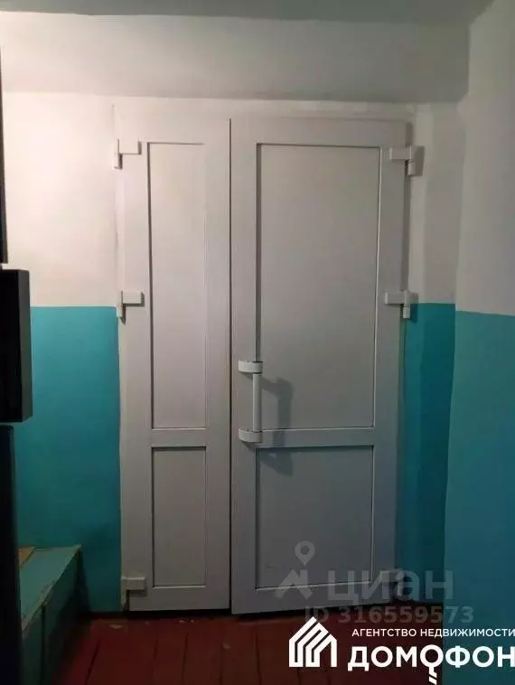 1-к кв. Омская область, Омск просп. Космический, 43 (30.0 м) - Фото 1