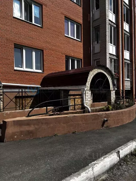 Помещение свободного назначения в Омская область, Омск ул. 3-я Линия, ... - Фото 1