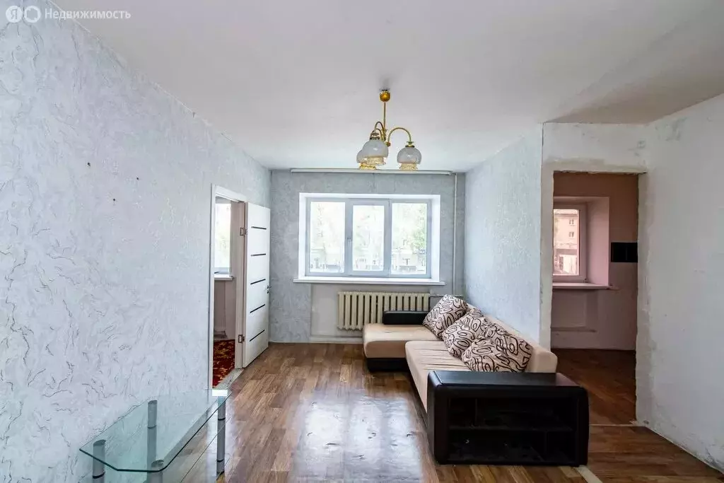 2-комнатная квартира: Тюмень, улица Мельникайте, 95 (44.3 м) - Фото 1