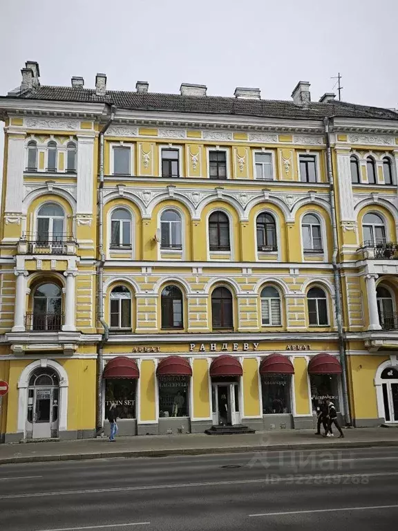 2-к кв. Псковская область, Псков Октябрьский просп., 12 (80.2 м) - Фото 1