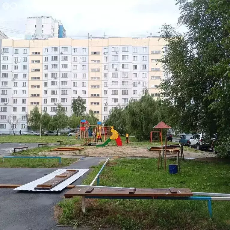 3-комнатная квартира: Курган, жилой район Заозёрный, 3-й микрорайон, ... - Фото 2