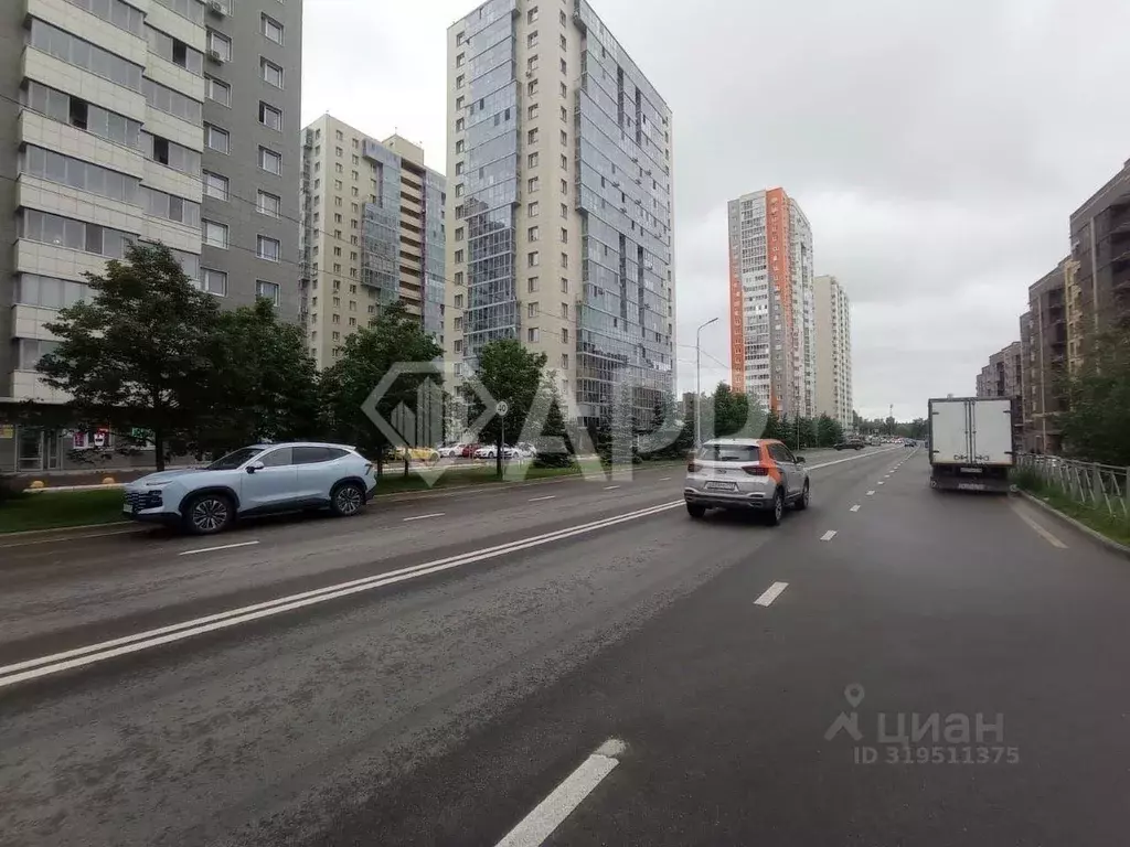 Офис в Татарстан, Казань ул. Рауиса Гареева, 98 (102 м) - Фото 0