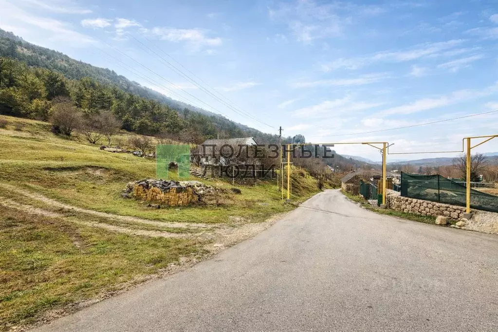 Участок в Крым, Бахчисарайский район, Красномакское с/пос, с. Залесное ... - Фото 2