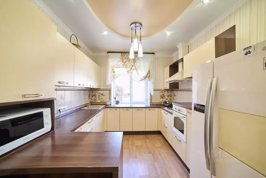 Дом в Башкортостан, Стерлитамак Солнечный мкр, ул. Заки Валиди (176 м) - Фото 2