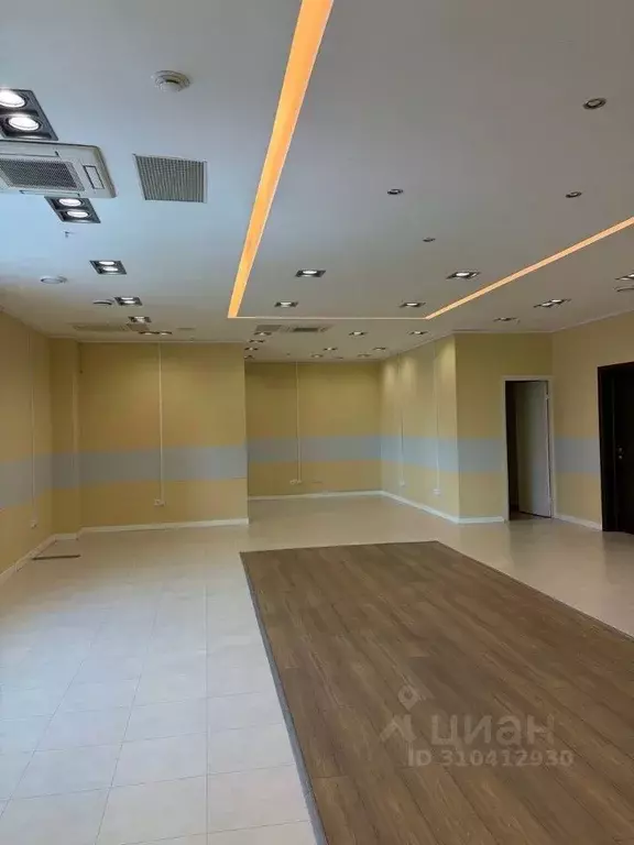 Офис в Свердловская область, Екатеринбург ул. Розы Люксембург, 49 (103 ... - Фото 2