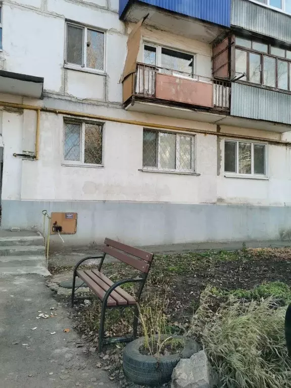 3-к кв. Самарская область, Чапаевск Ярославская ул., 18 (59.9 м) - Фото 0