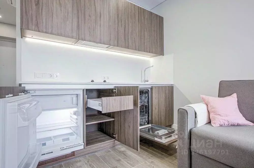 Студия Воронежская область, Воронеж ул. 9 Января, 68/2к3 (27.0 м) - Фото 1