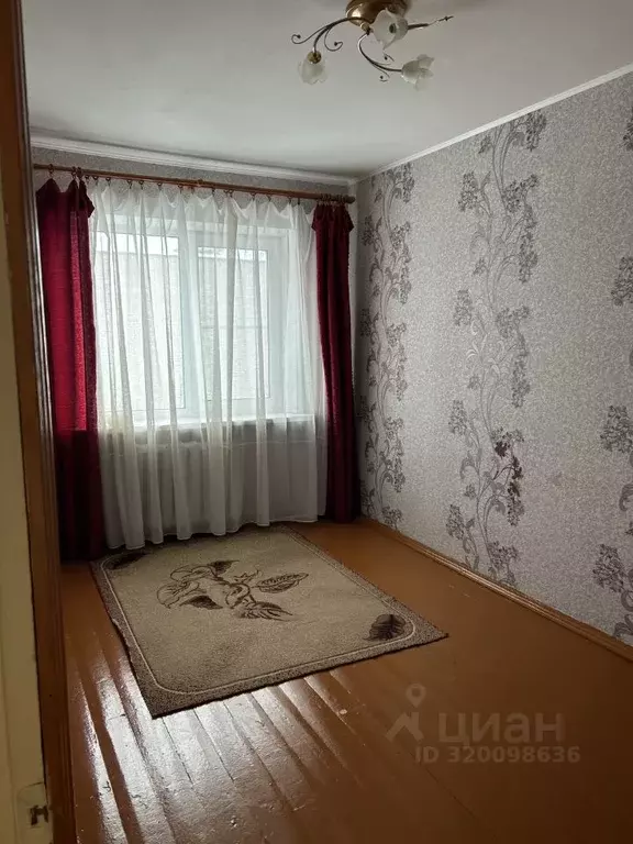 2-к кв. Новгородская область, Старая Русса ул. Восстания, 4 (44.5 м) - Фото 1