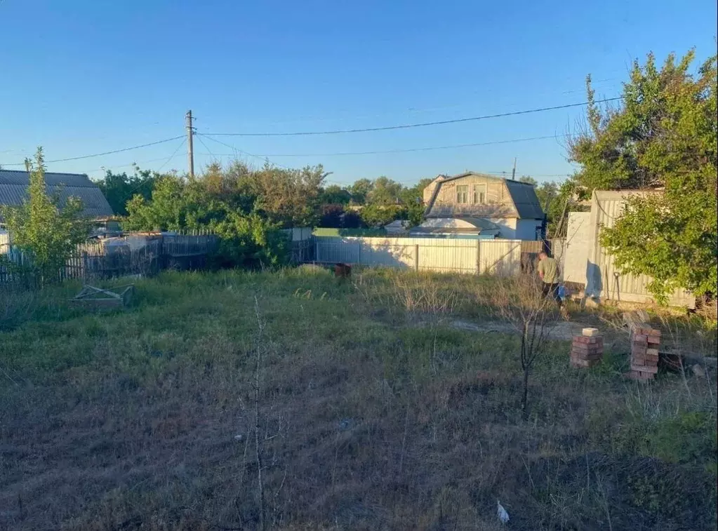 Дом в Волгоградская область, Волжский Мичуринец СНТ, ул. 3-я, 116 (15 ... - Фото 1