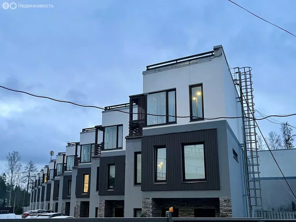 Дом в посёлок Лисий Нос, Дуговая улица, 2Р (179 м) - Фото 1