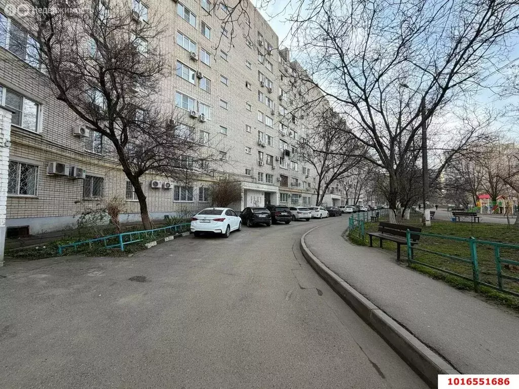 3-комнатная квартира: Краснодар, улица имени Тургенева, 183 (61.9 м) - Фото 2