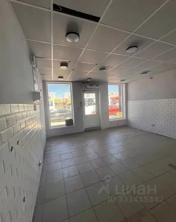 Помещение свободного назначения в Саратовская область, Энгельс пл. ... - Фото 2
