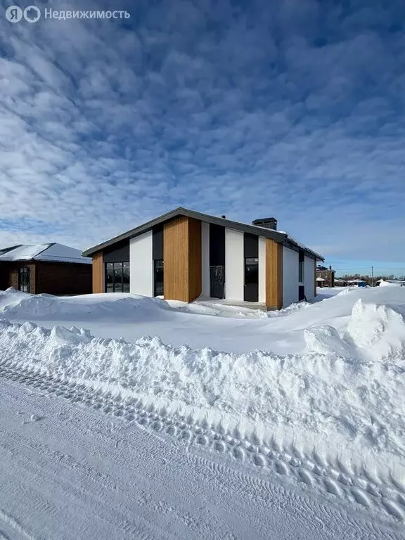 Дом в село Столбище, улица Абдуллы Алиша (150 м) - Фото 2