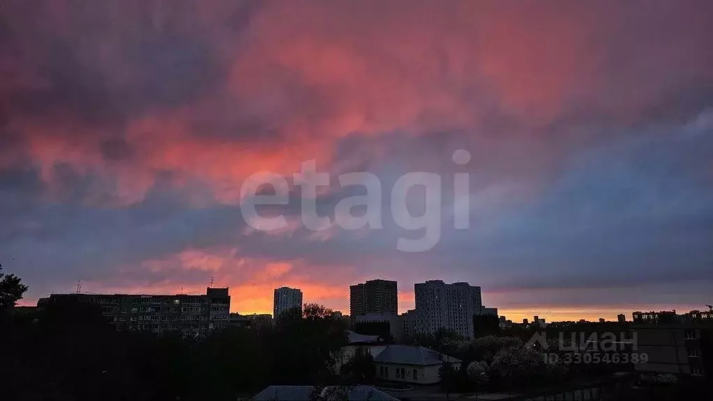 4-к кв. Тюменская область, Тюмень ул. Елизарова, 8 (102.7 м) - Фото 1