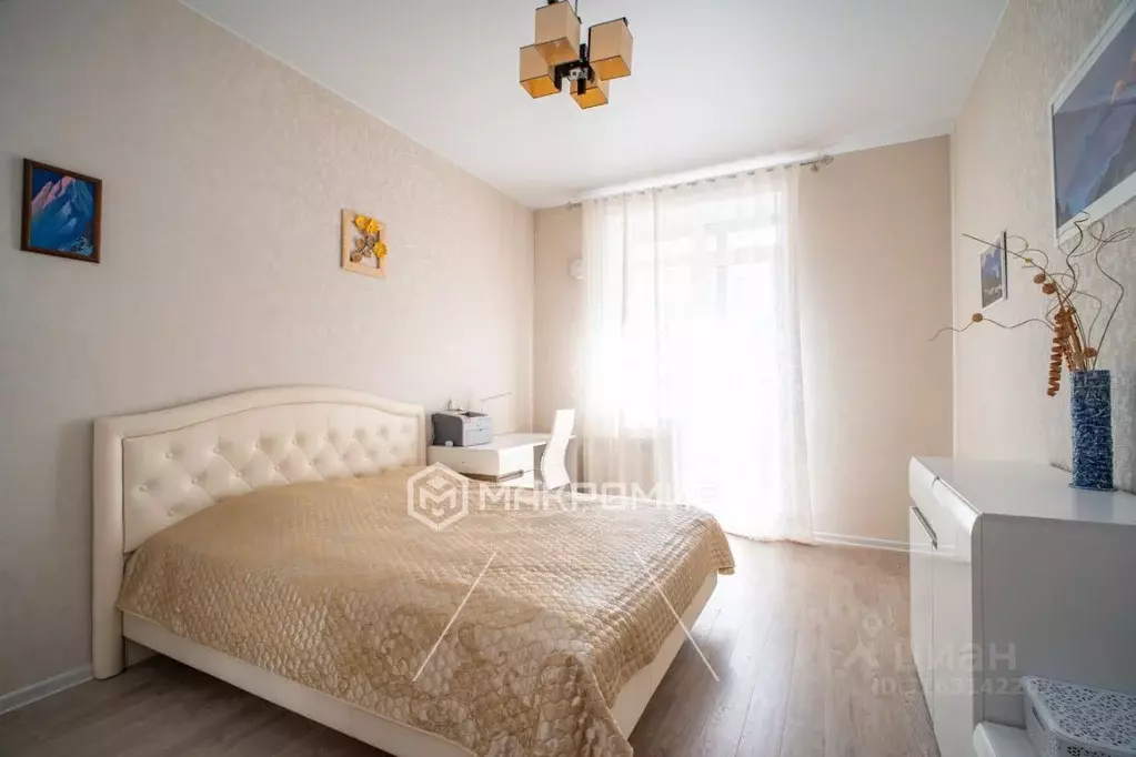 2-к кв. Новосибирская область, Новосибирск ул. Кирова, 336 (75.1 м) - Фото 0