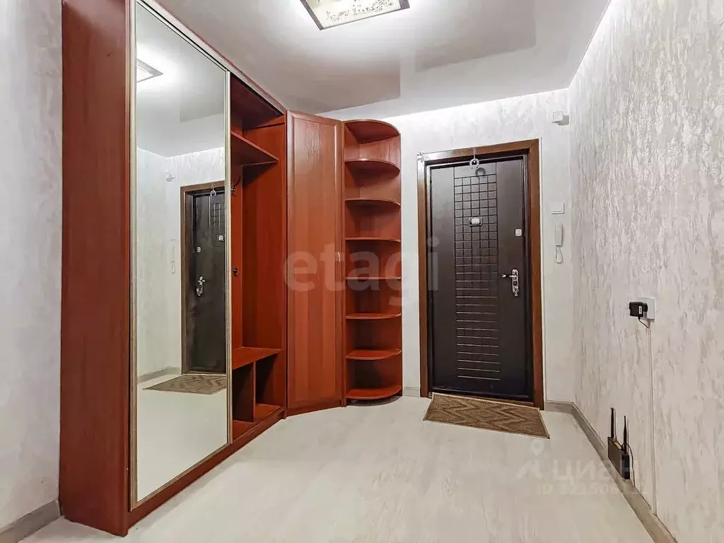 3-к кв. Псковская область, Псков Ипподромная ул., 121 (71.9 м) - Фото 1