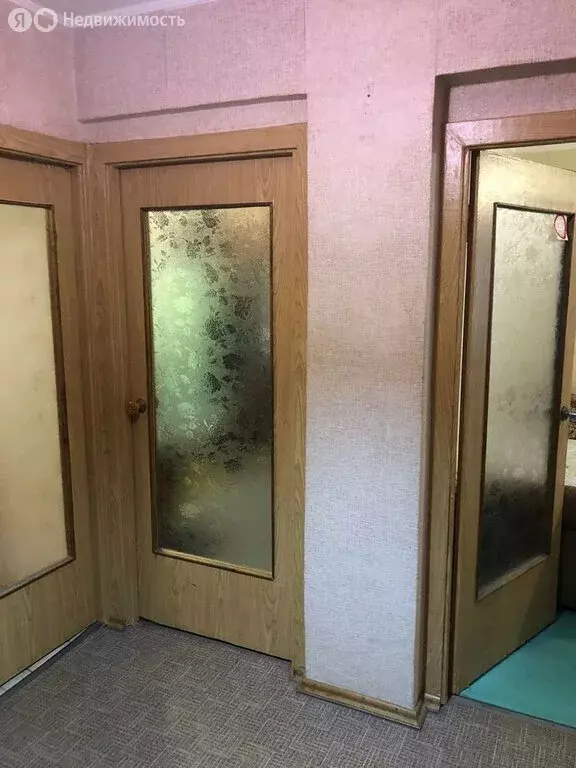 3-комнатная квартира: Адлер, улица Революции, 24 (70 м) - Фото 1