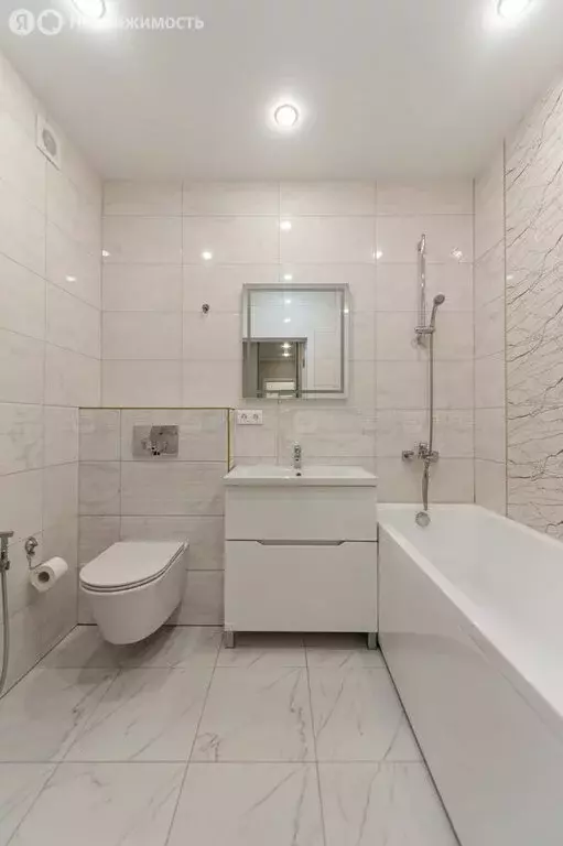1-комнатная квартира: Казань, улица Родины, 26Г (46 м) - Фото 0