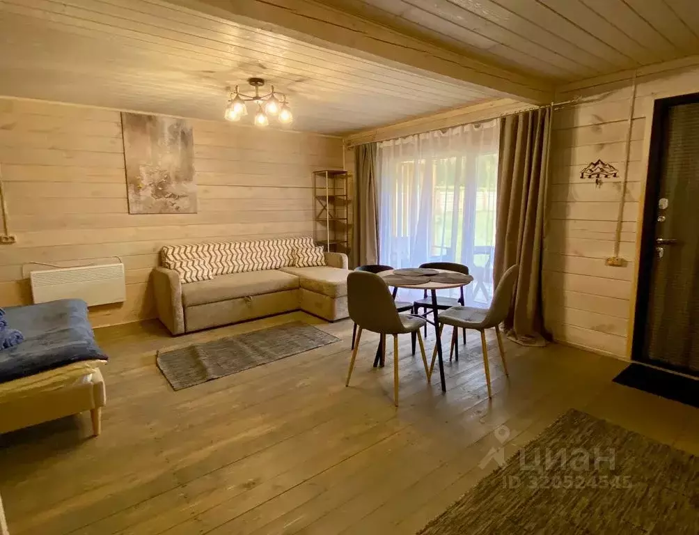 Дом в Алтай, Улаганский район Р-256 Чуйский тракт, 796-й км, 8 (35 м) - Фото 0