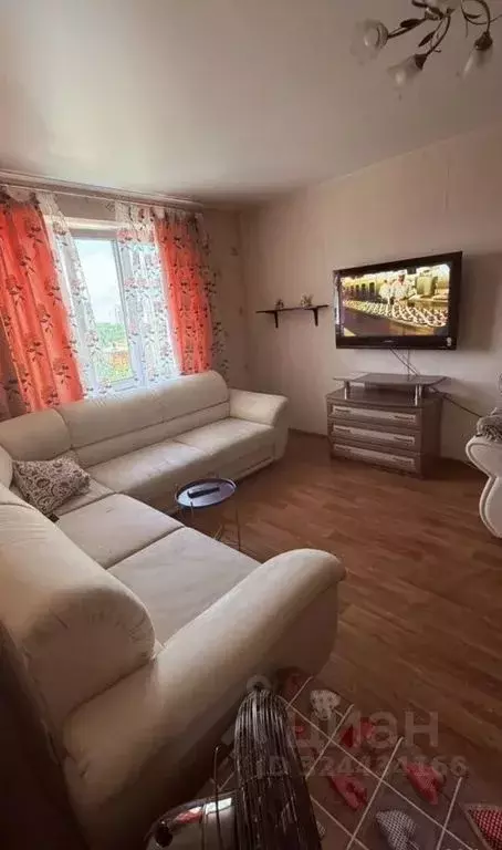 1-к кв. Омская область, Омск просп. Комарова, 21 (40.0 м) - Фото 1