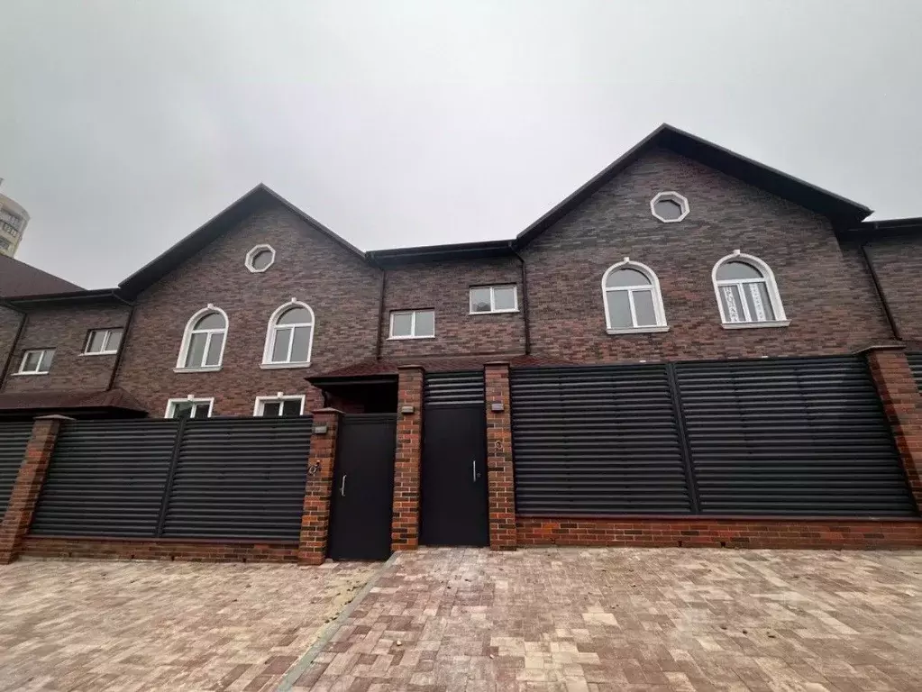 Таунхаус в Волгоградская область, Волгоград Совнаркомовская ул. (144 ... - Фото 1