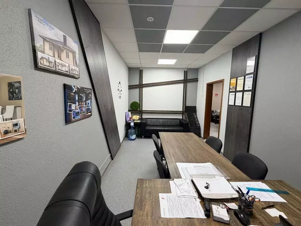 Помещение свободного назначения в Самарская область, Тольятти ул. ... - Фото 1