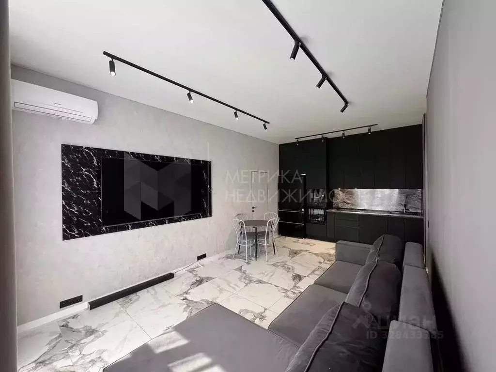 2-к кв. Тюменская область, Тюмень ул. Разведчика Кузнецова, 5 (62.0 м) - Фото 1