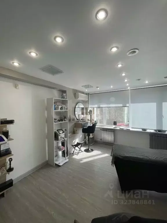 Помещение свободного назначения в Красноярский край, Красноярск ул. ... - Фото 1