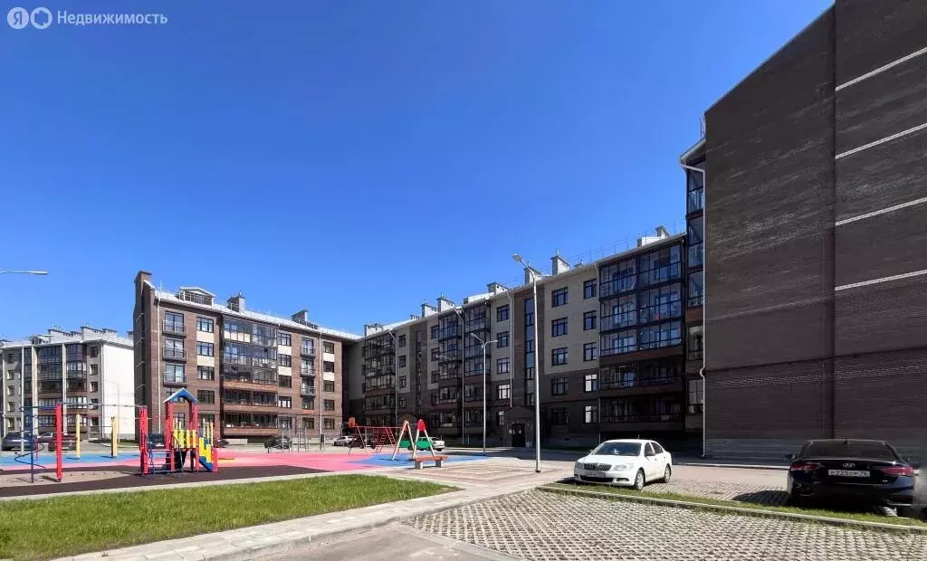 3-комнатная квартира: Красный Бор, Большая Заозёрная улица, 39 (69.7 ... - Фото 0