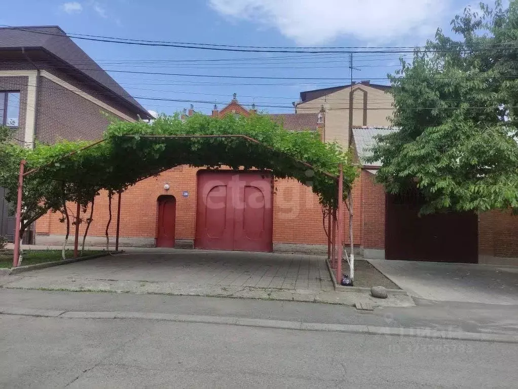 Дом в Северная Осетия, Владикавказ ул. Калоева, 300 (408 м) - Фото 1