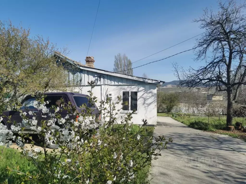 Дом в Крым, Кировский район, с. Льговское ул. Гагарина (58 м) - Фото 1